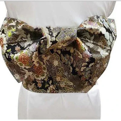 Japanese retro red geisha-style kimono and yukata cosplay costumes, suitable for party performances and photography in 2025