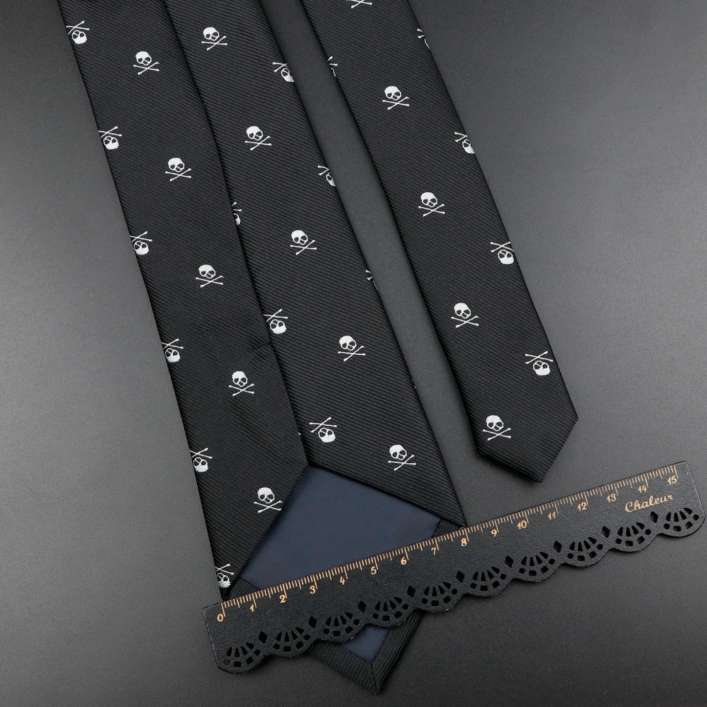 Fashion Men's Skull Tie Set New Design 8cm Polyester Suit Collar Bowtie Handkerchief Trendy Mask Brooch Luxury Wedding Accessory