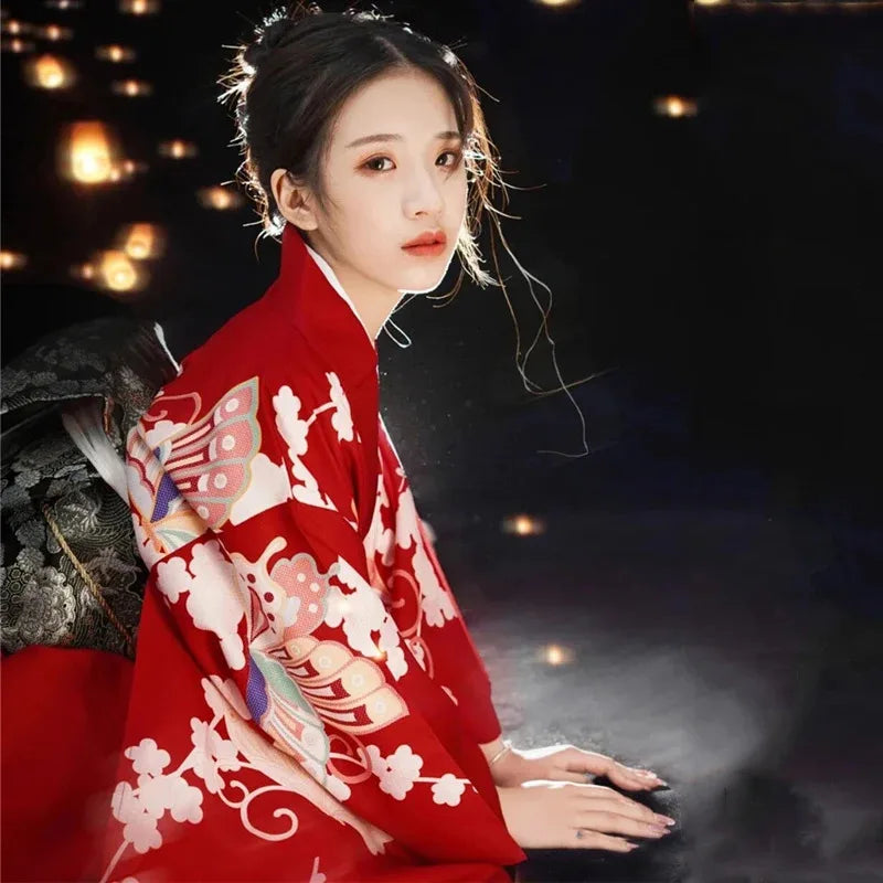 Japanese retro red geisha-style kimono and yukata cosplay costumes, suitable for party performances and photography in 2025